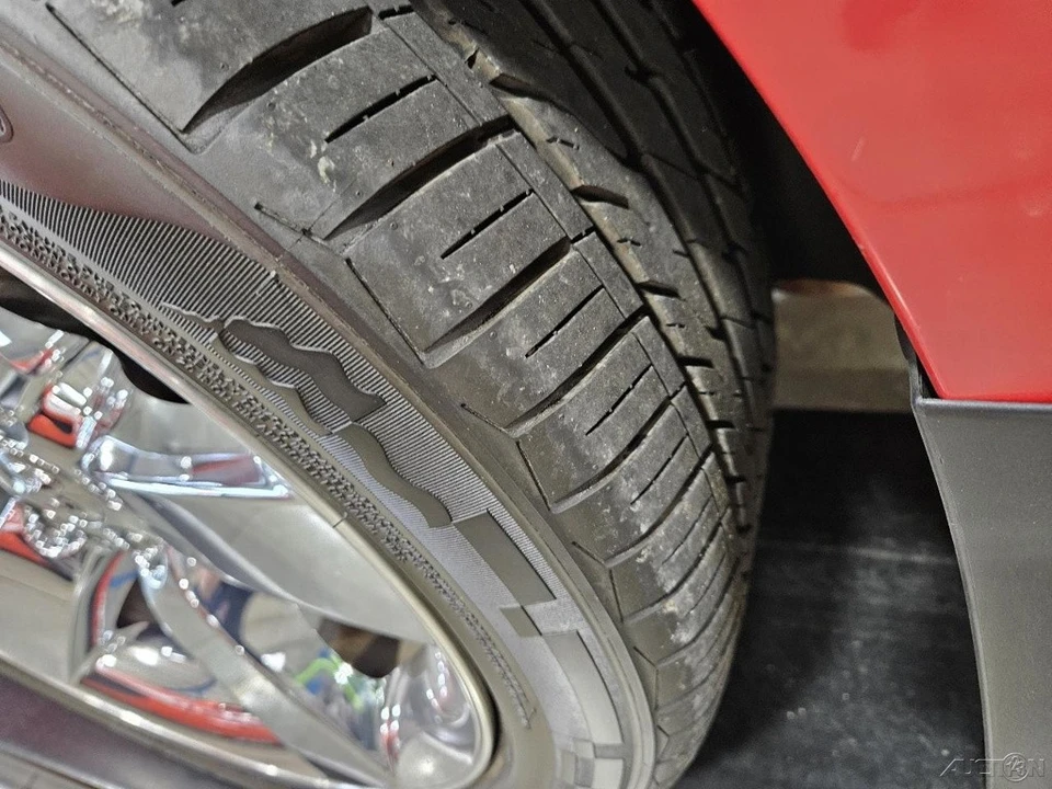 2010 Dodge Challenger 3rd Gen - Image 10 of 14