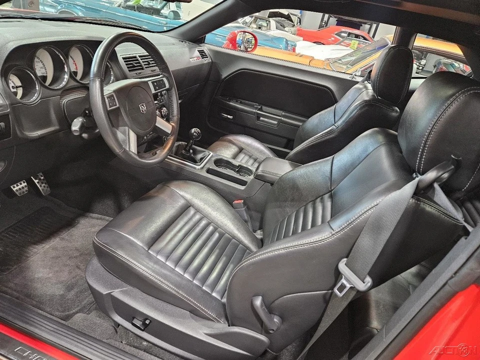 2010 Dodge Challenger 3rd Gen - Image 14 of 14