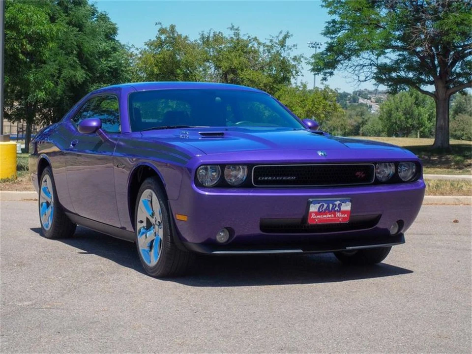 2010 Dodge Challenger 3rd Gen - Image 7 of 31