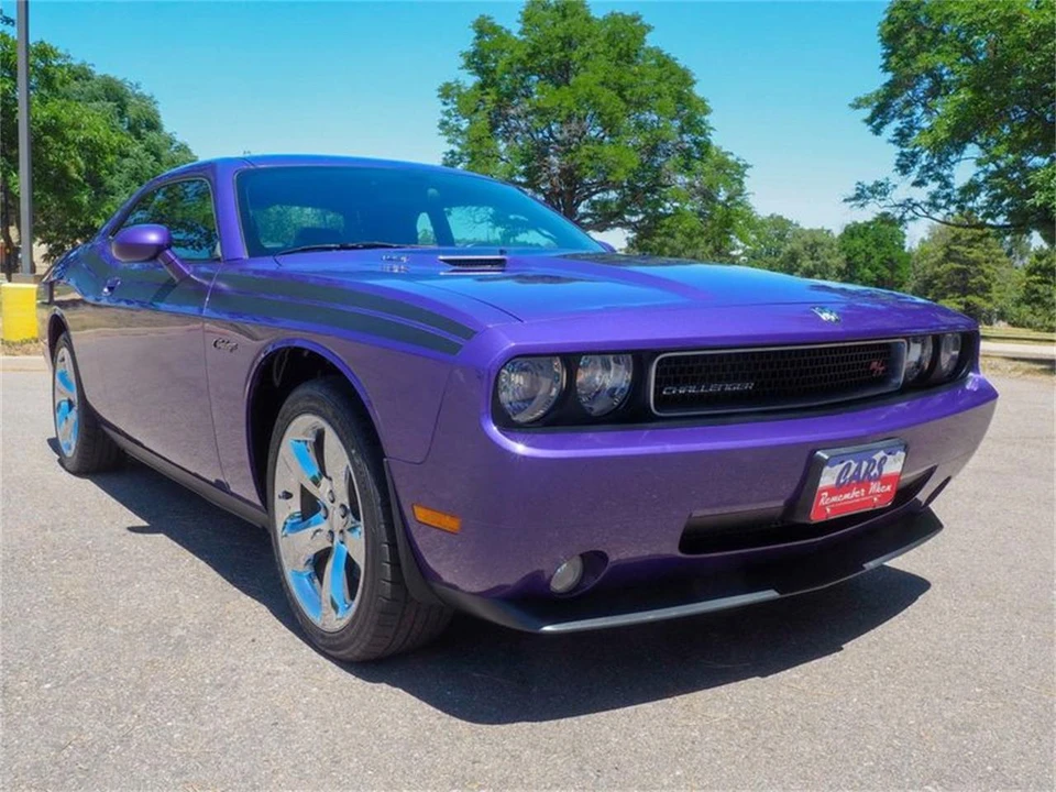 2010 Dodge Challenger 3rd Gen - Image 13 of 31