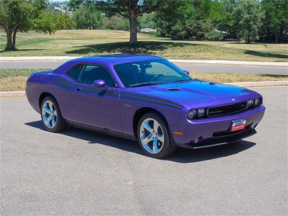 2010 Dodge Challenger 3rd Gen - Image 5 of 31
