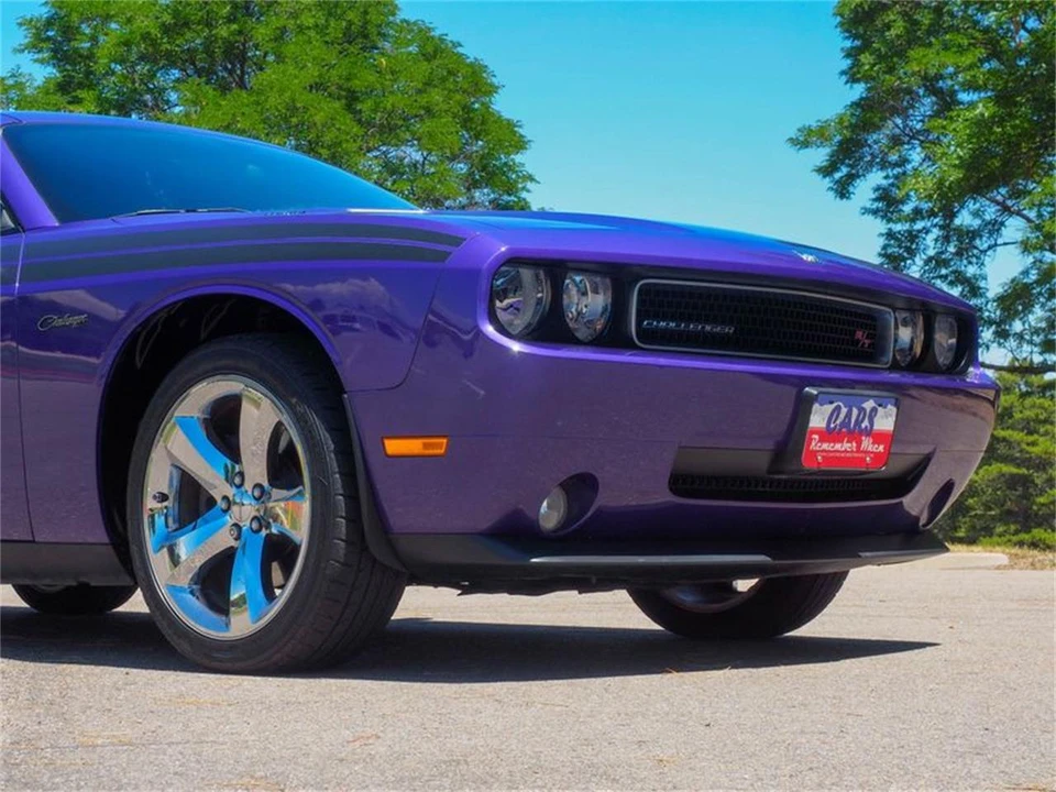 2010 Dodge Challenger 3rd Gen - Image 3 of 31
