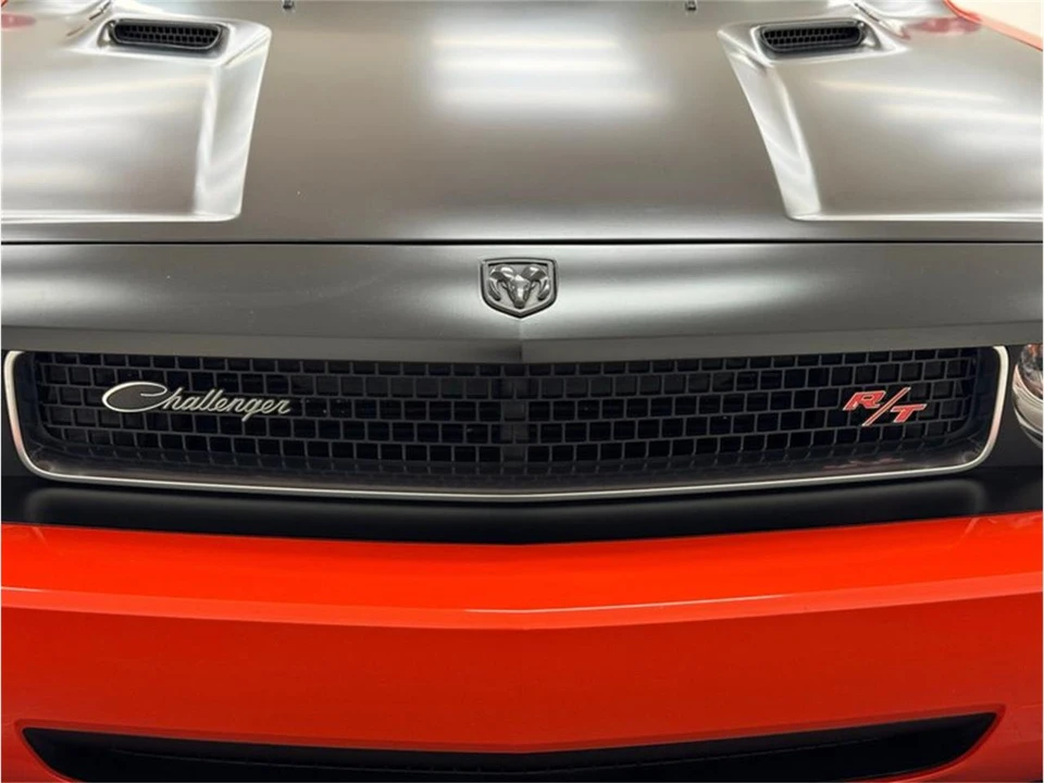 2010 Dodge Challenger 3rd Gen - Image 9 of 31