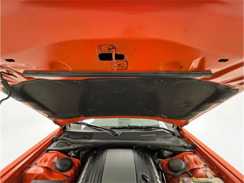 2010 Dodge Challenger 3rd Gen - Image 27 of 31
