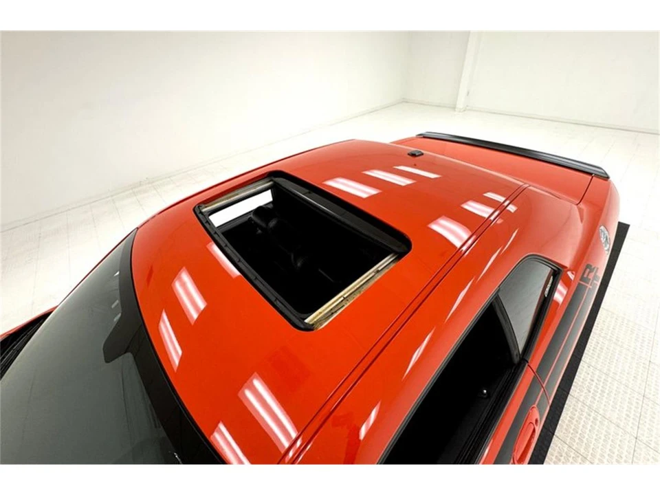 2010 Dodge Challenger 3rd Gen - Image 15 of 31