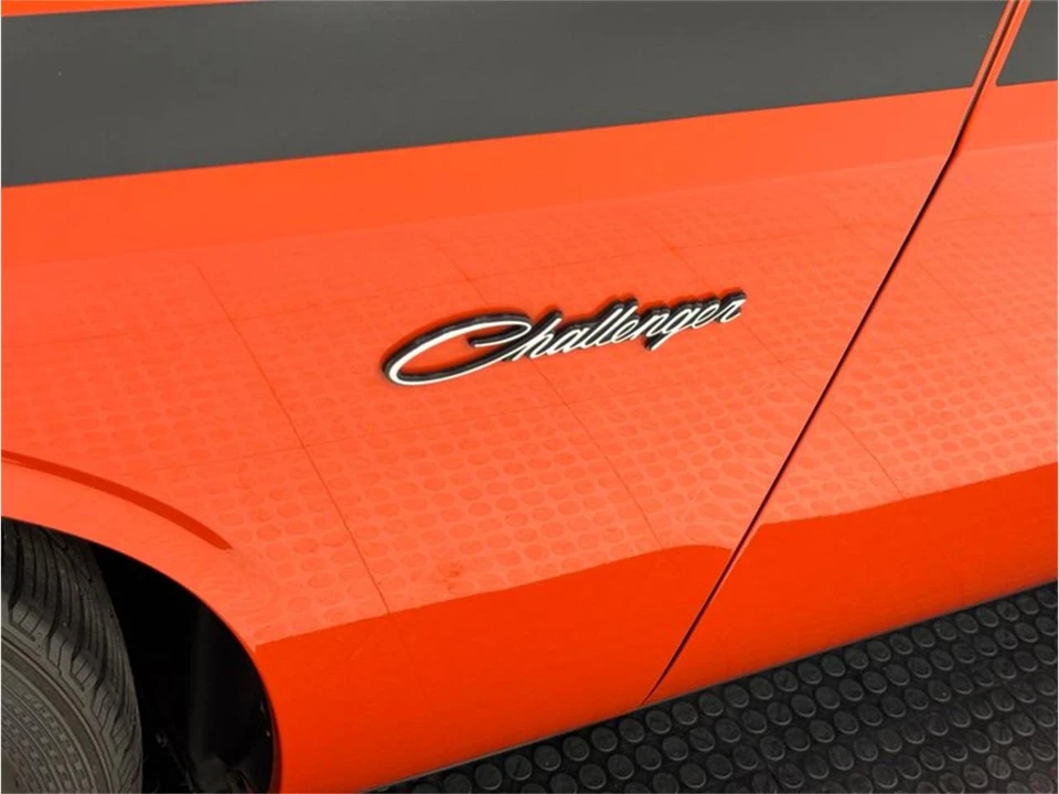 2010 Dodge Challenger 3rd Gen - Image 12 of 31