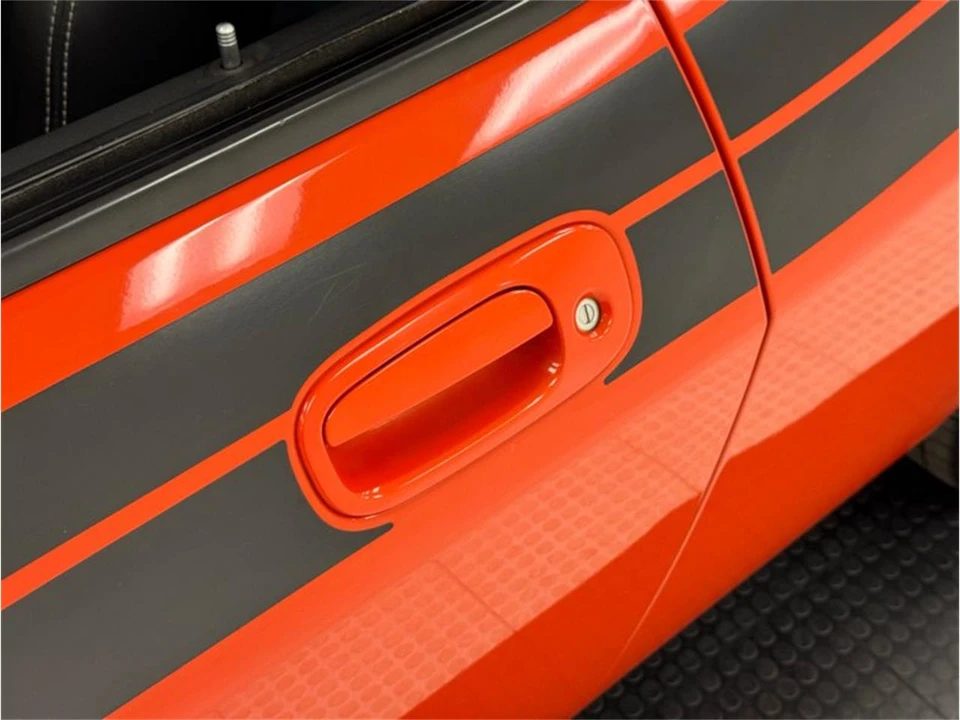 2010 Dodge Challenger 3rd Gen - Image 16 of 31