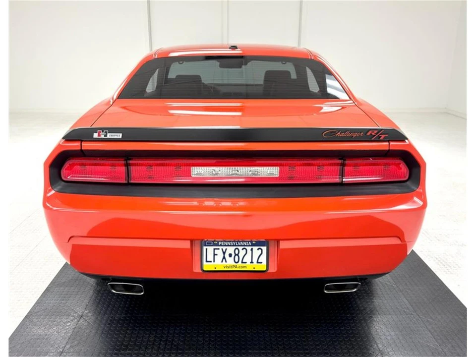 2010 Dodge Challenger 3rd Gen - Image 4 of 31