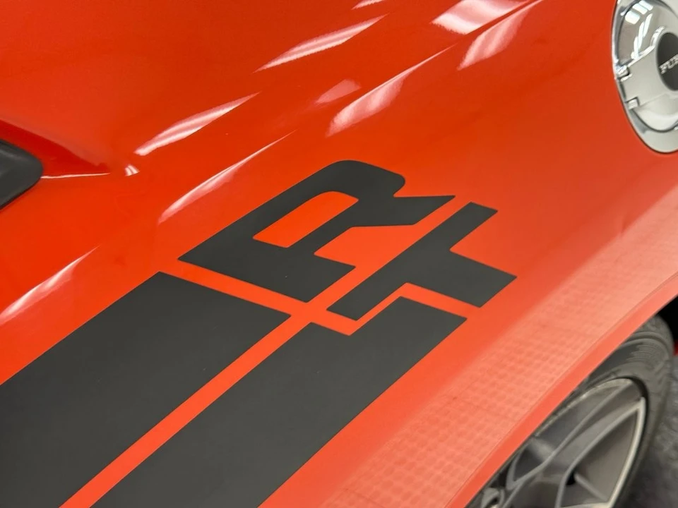 2010 Dodge Challenger - Image 17 of 31