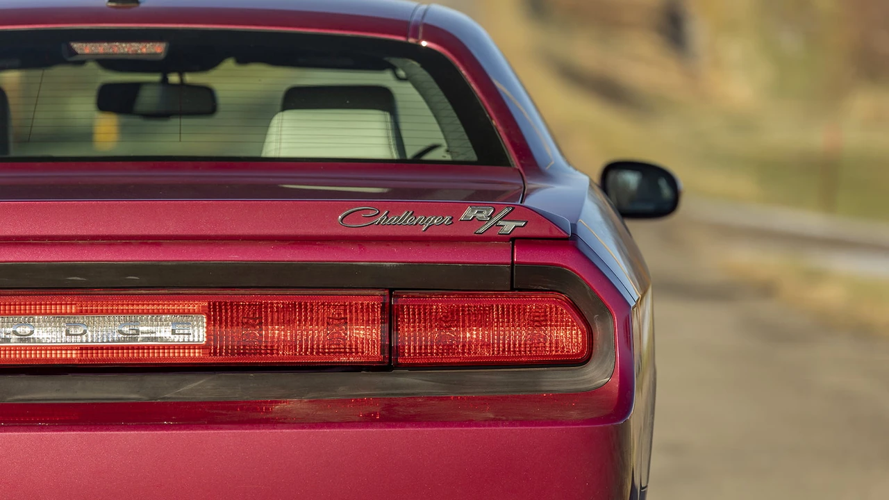 2010 Dodge Challenger 3rd Gen - Image 9 of 24