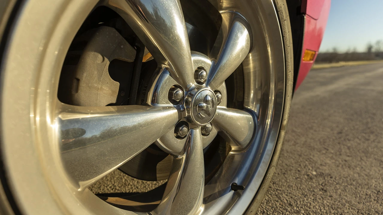 2010 Dodge Challenger 3rd Gen - Image 18 of 24