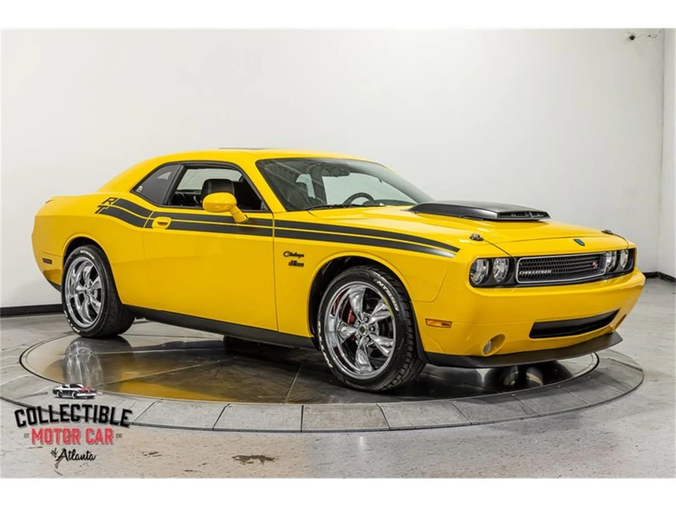 2010 Dodge Challenger 3rd Gen - Image 19 of 31