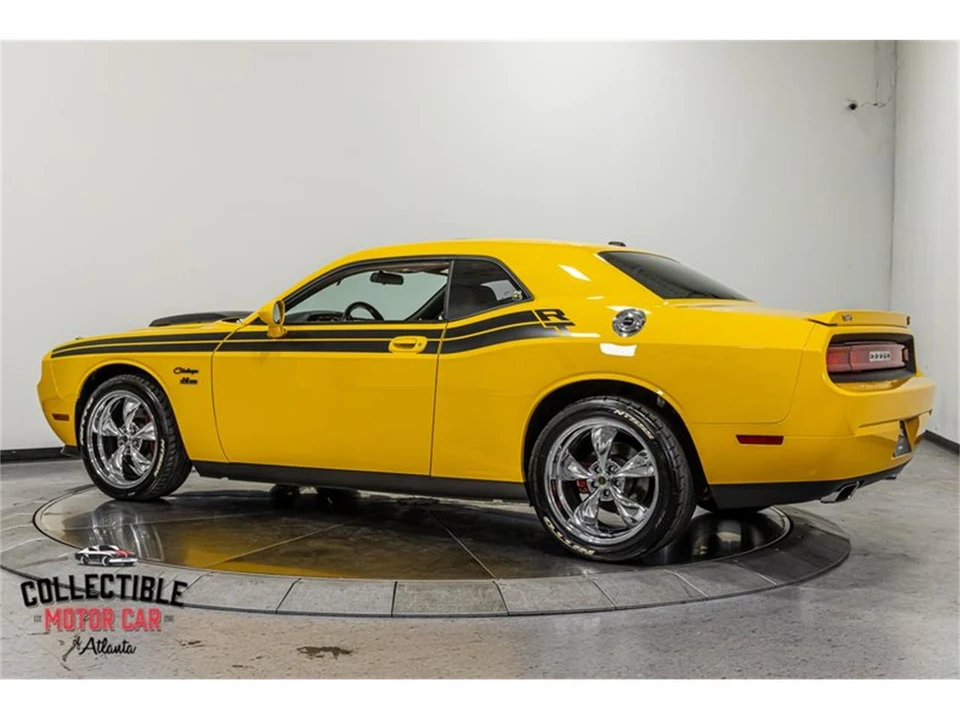 2010 Dodge Challenger 3rd Gen - Image 9 of 31