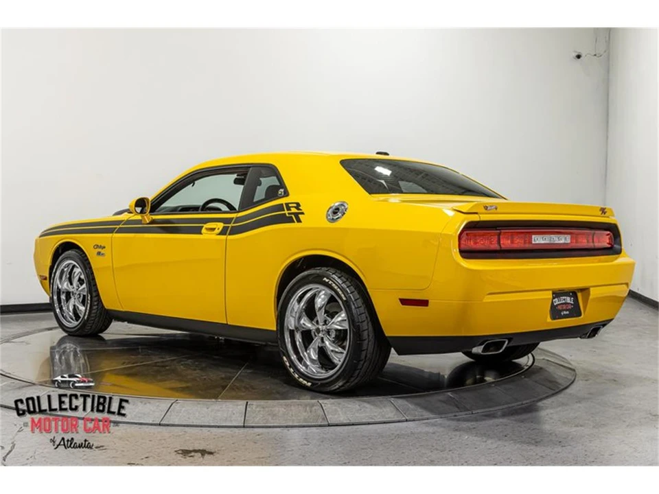 2010 Dodge Challenger 3rd Gen - Image 10 of 31