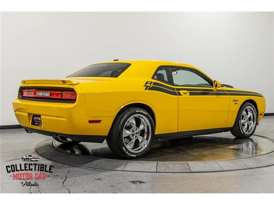 2010 Dodge Challenger 3rd Gen - Image 15 of 31