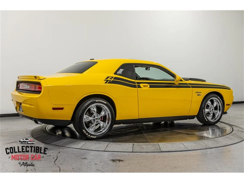 2010 Dodge Challenger 3rd Gen - Image 16 of 31