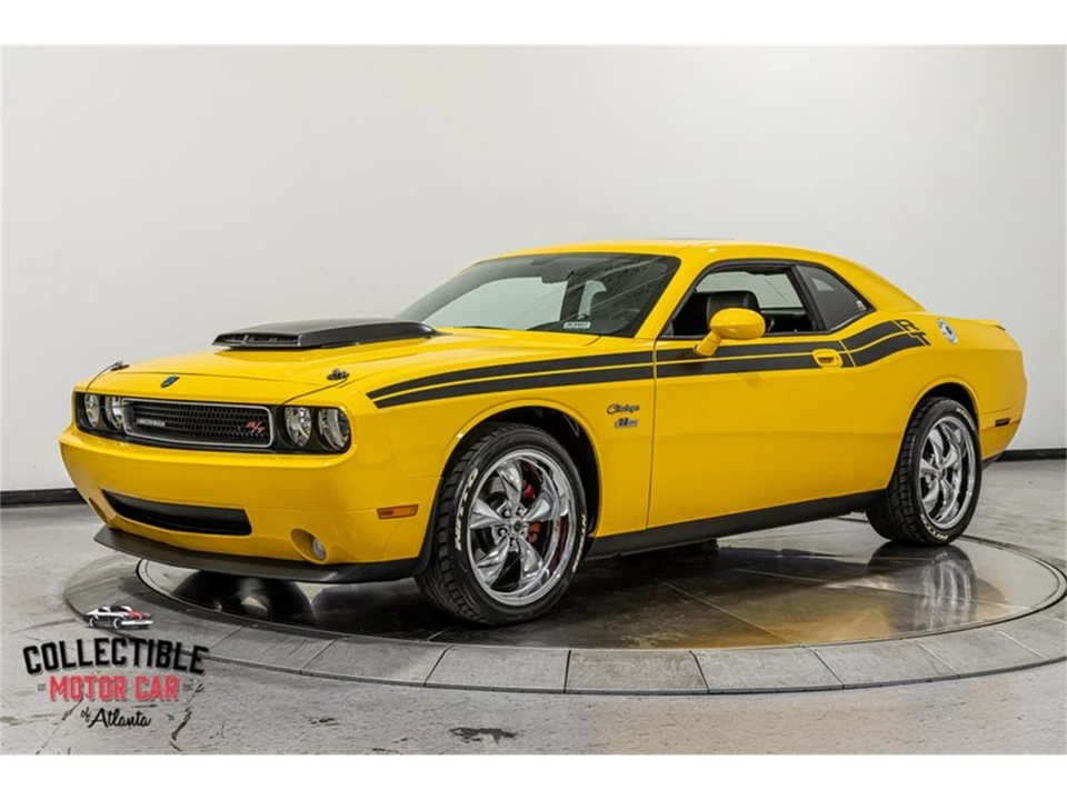 2010 Dodge Challenger 3rd Gen - Image 6 of 31