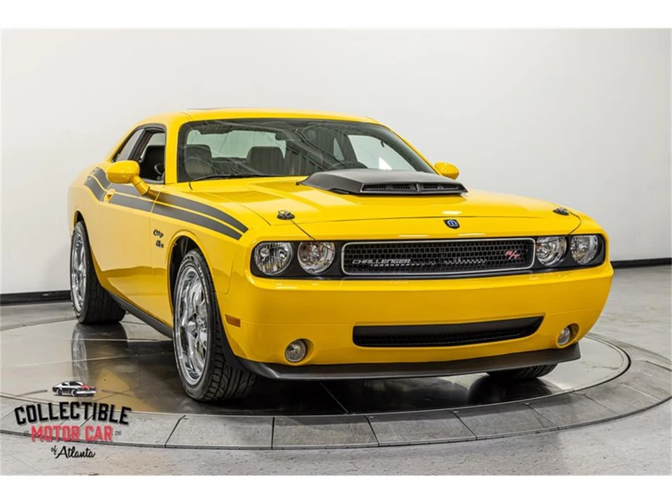 2010 Dodge Challenger 3rd Gen - Image 21 of 31
