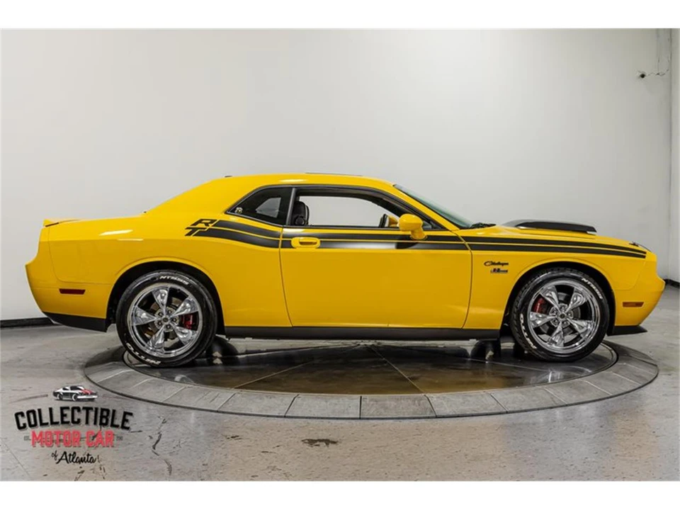 2010 Dodge Challenger 3rd Gen - Image 17 of 31