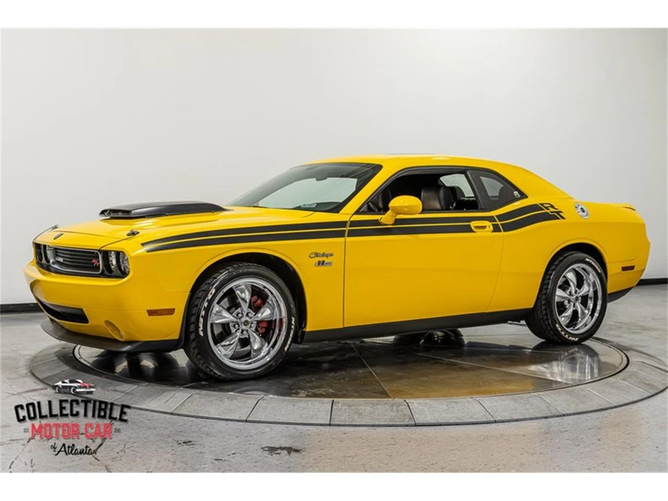 2010 Dodge Challenger 3rd Gen - Image 7 of 31