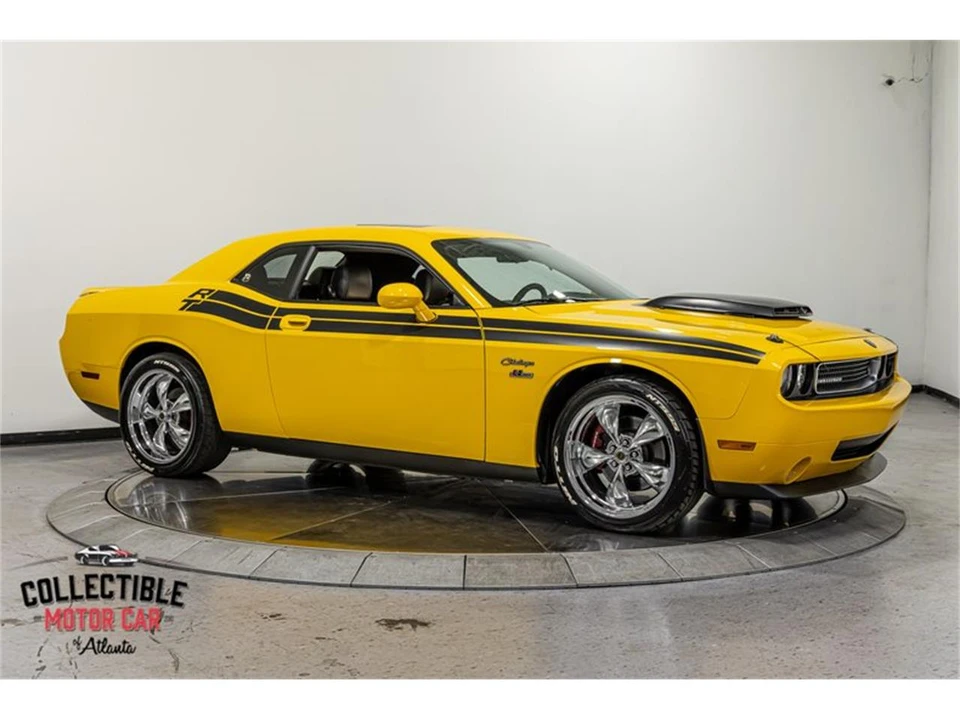 2010 Dodge Challenger 3rd Gen - Image 18 of 31