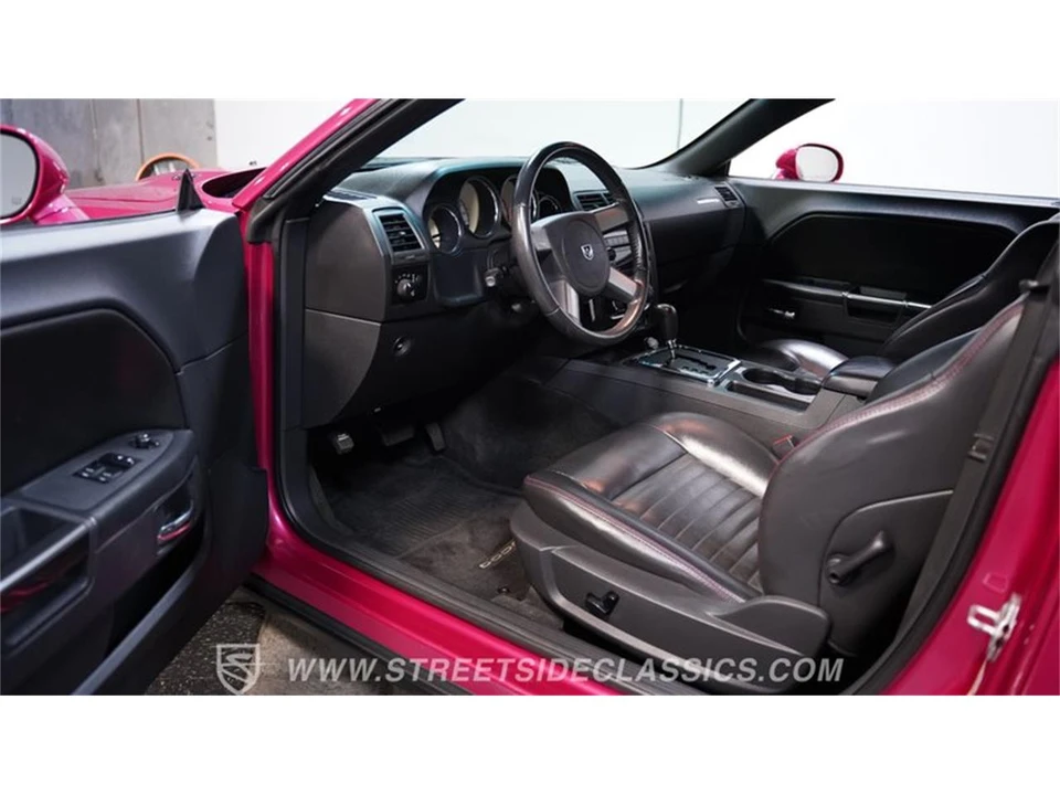 2010 Dodge Challenger 3rd Gen - Image 4 of 31