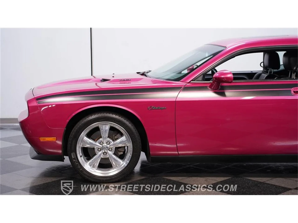 2010 Dodge Challenger 3rd Gen - Image 19 of 31
