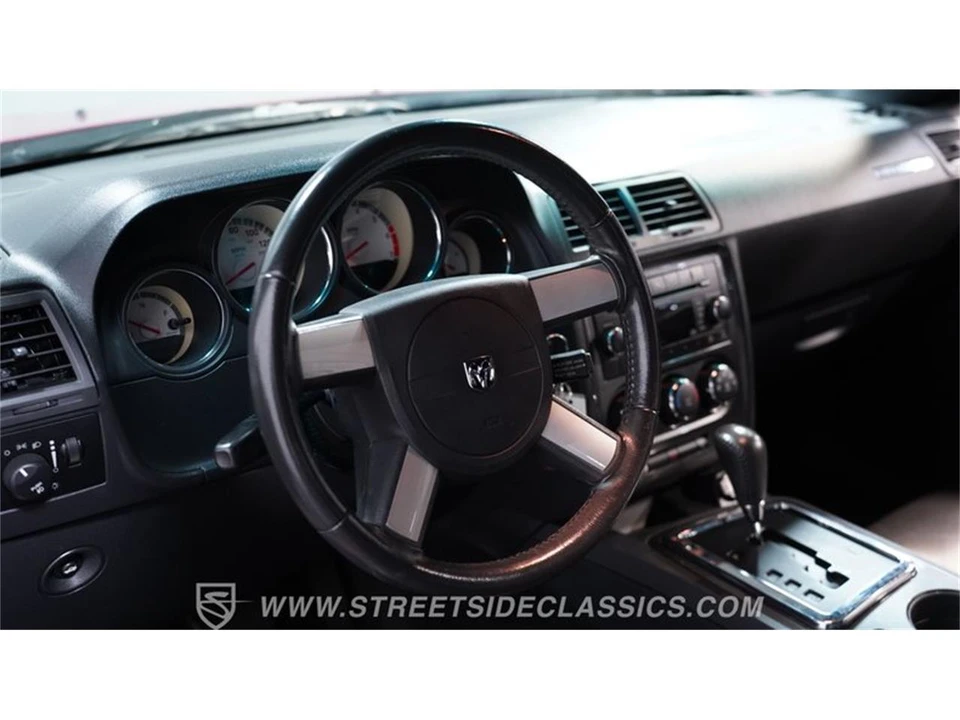 2010 Dodge Challenger 3rd Gen - Image 30 of 31