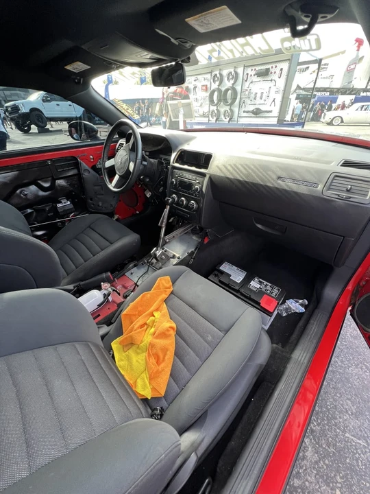 2010 Dodge Challenger 3rd Gen - Image 12 of 15