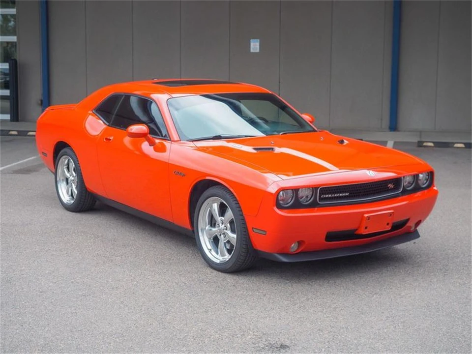 2010 Dodge Challenger 3rd Gen - Image 5 of 31