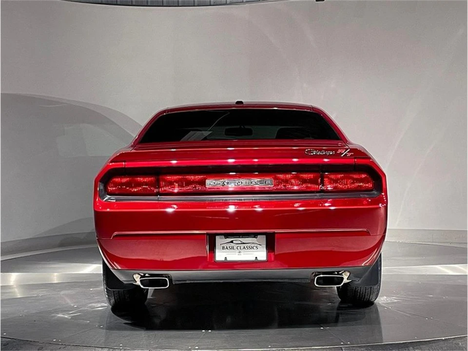 2010 Dodge Challenger 3rd Gen - Image 11 of 31
