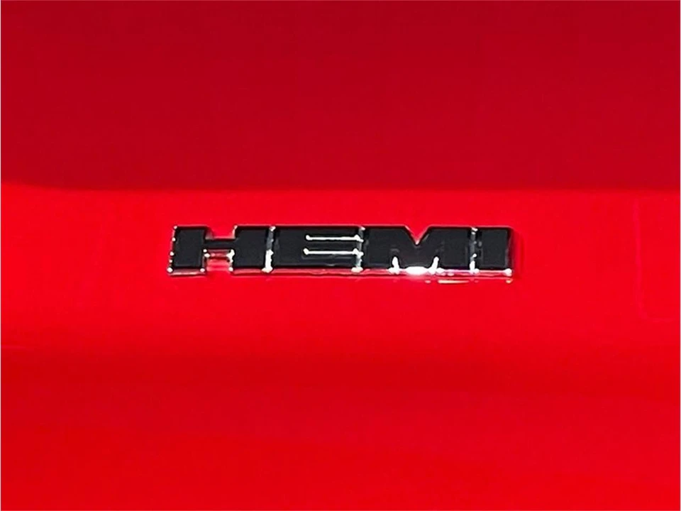 2010 Dodge Challenger 3rd Gen - Image 7 of 31