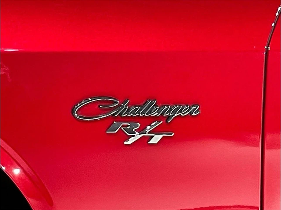 2010 Dodge Challenger 3rd Gen - Image 18 of 31