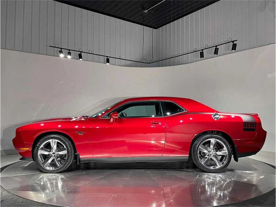 2010 Dodge Challenger 3rd Gen - Image 15 of 31