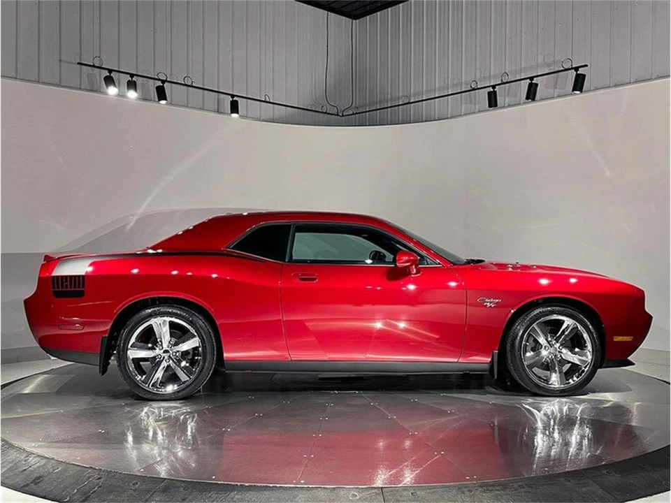 2010 Dodge Challenger 3rd Gen - Image 8 of 31
