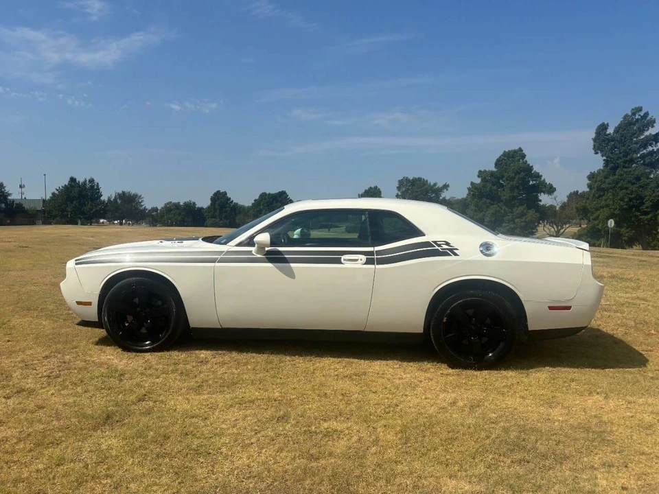 2010 Dodge Challenger 3rd Gen - Image 11 of 31