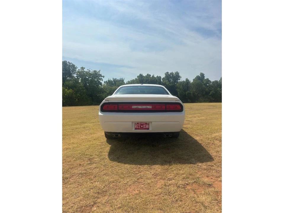 2010 Dodge Challenger 3rd Gen - Image 8 of 31