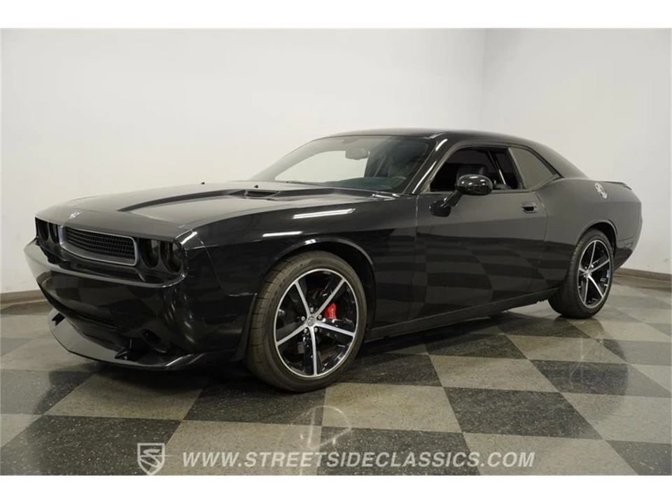 2010 Dodge Challenger 3rd Gen - Image 5 of 31