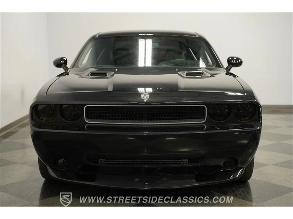 2010 Dodge Challenger 3rd Gen - Image 17 of 31