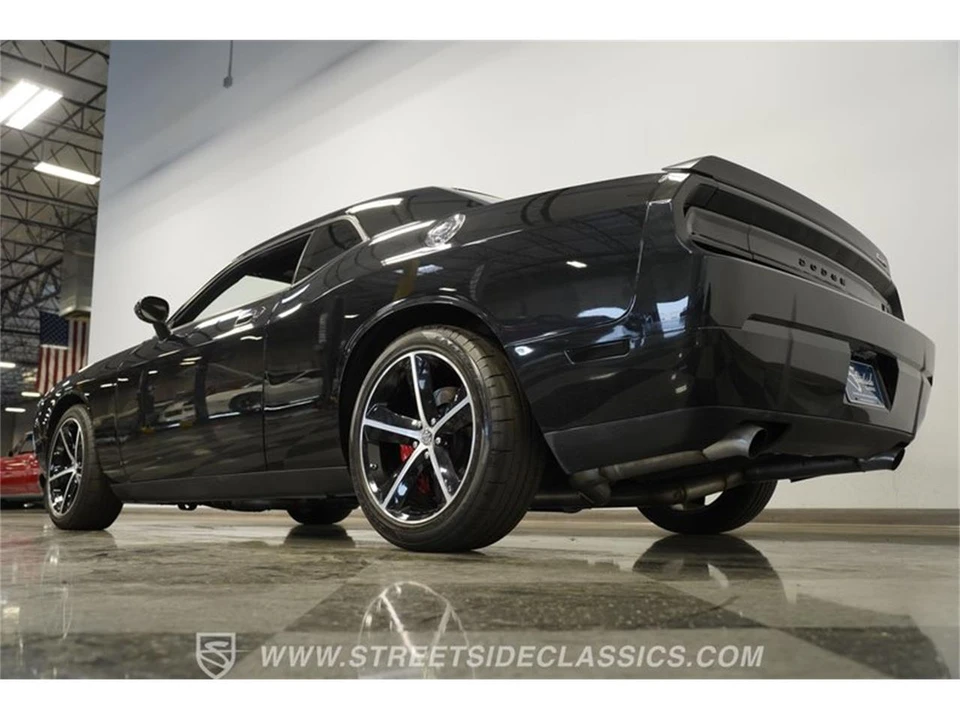 2010 Dodge Challenger 3rd Gen - Image 25 of 31