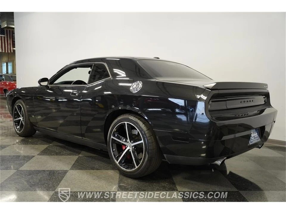 2010 Dodge Challenger 3rd Gen - Image 9 of 31