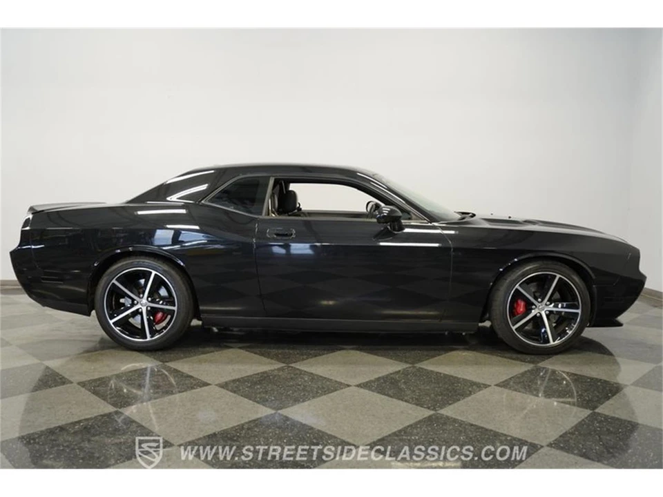 2010 Dodge Challenger 3rd Gen - Image 14 of 31