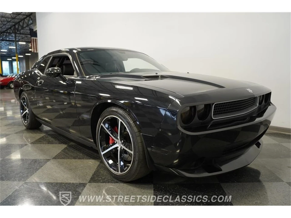 2010 Dodge Challenger 3rd Gen - Image 16 of 31