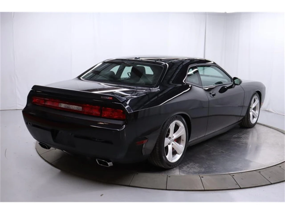 2010 Dodge Challenger 3rd Gen - Image 7 of 31