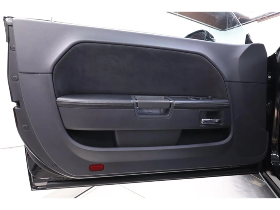 2010 Dodge Challenger 3rd Gen - Image 22 of 31