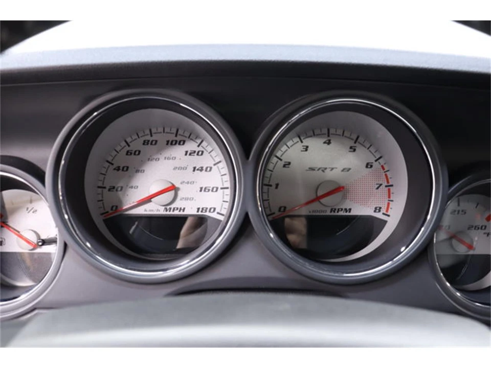 2010 Dodge Challenger 3rd Gen - Image 11 of 31