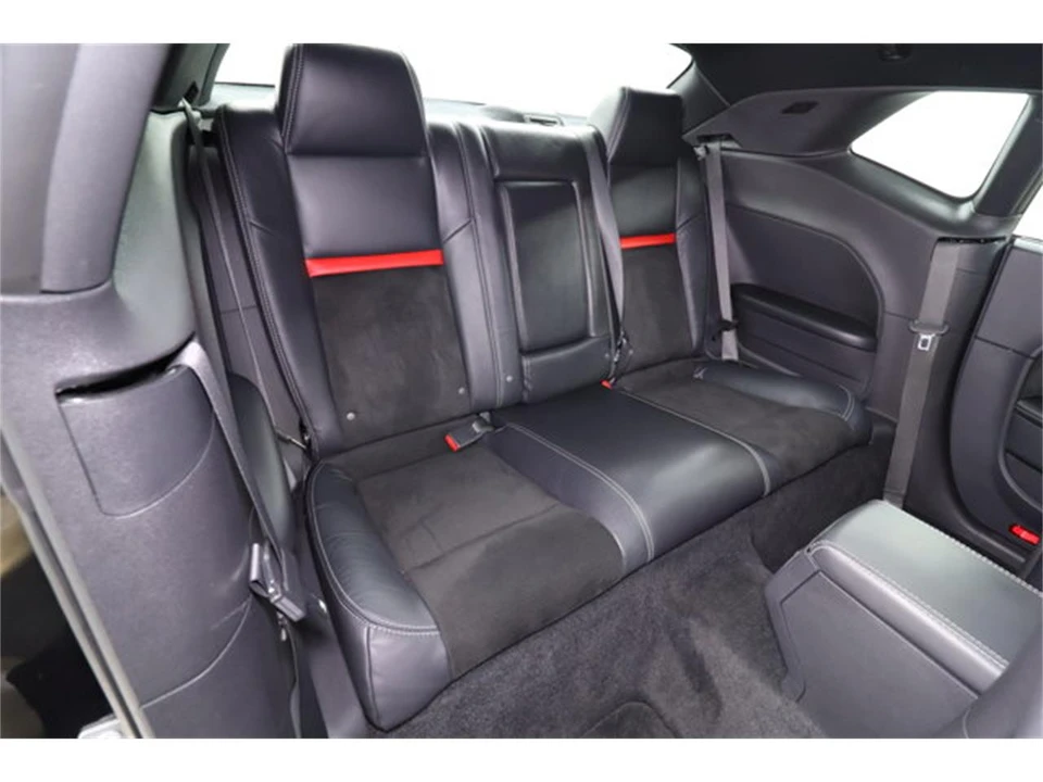 2010 Dodge Challenger 3rd Gen - Image 20 of 31