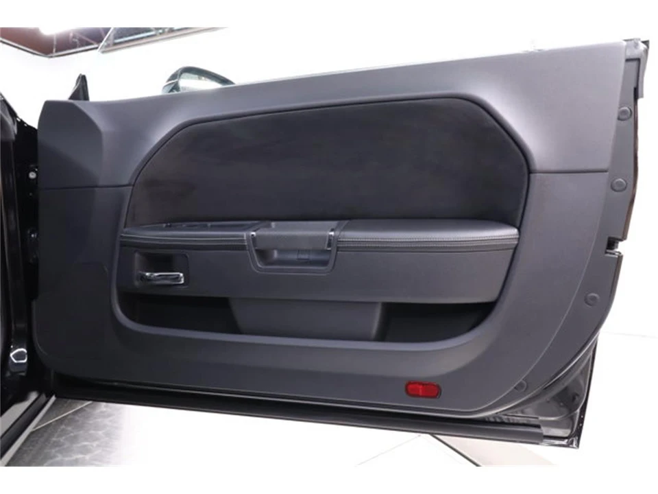 2010 Dodge Challenger 3rd Gen - Image 23 of 31