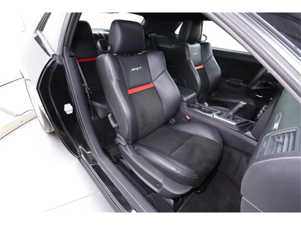 2010 Dodge Challenger 3rd Gen - Image 19 of 31