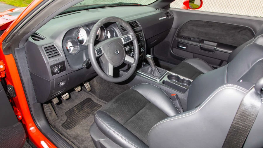 2010 Dodge Challenger 3rd Gen - Image 4 of 18
